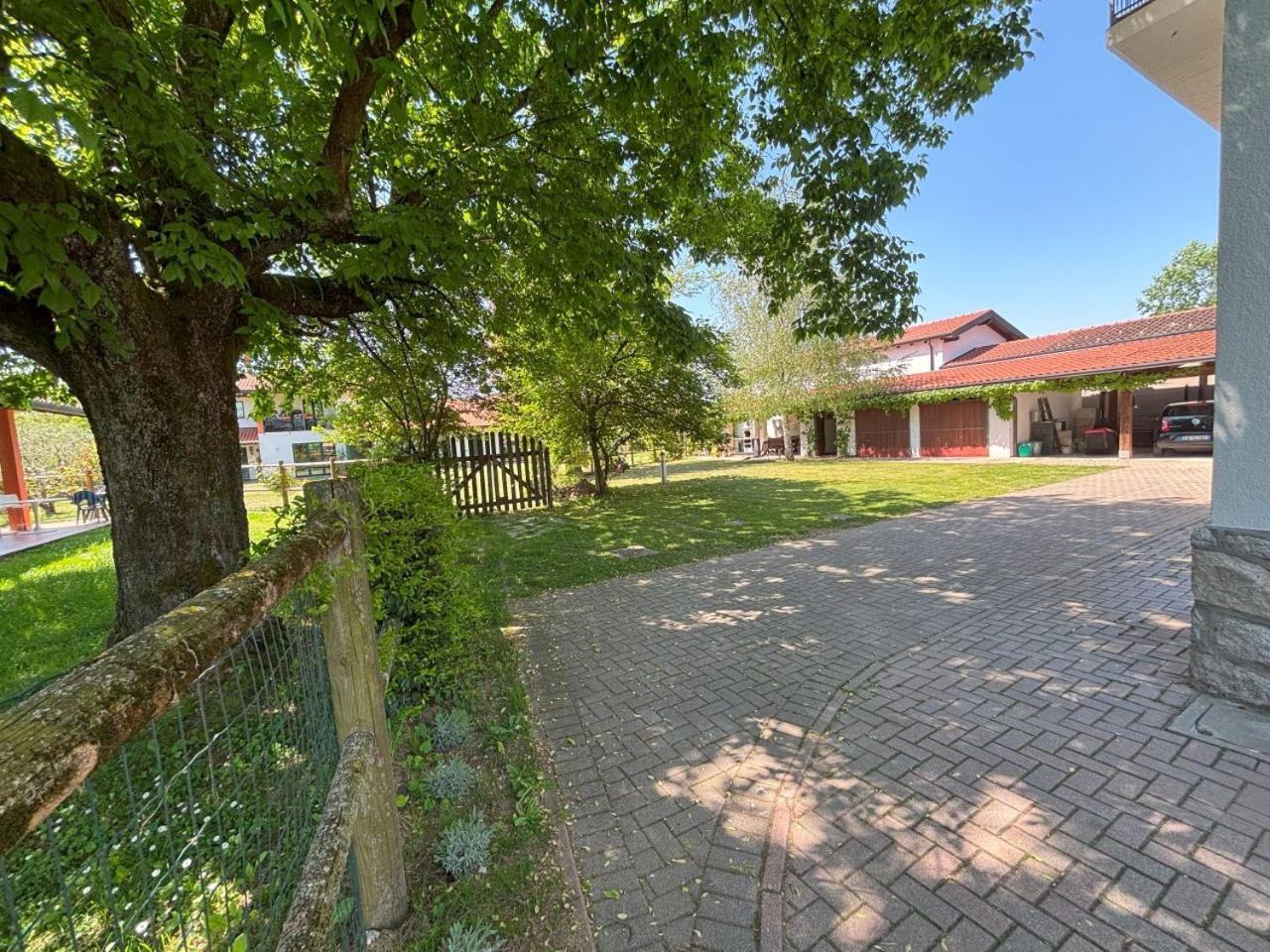 Casa Vacanze Magnolia Borgo Ticino Экстерьер фото